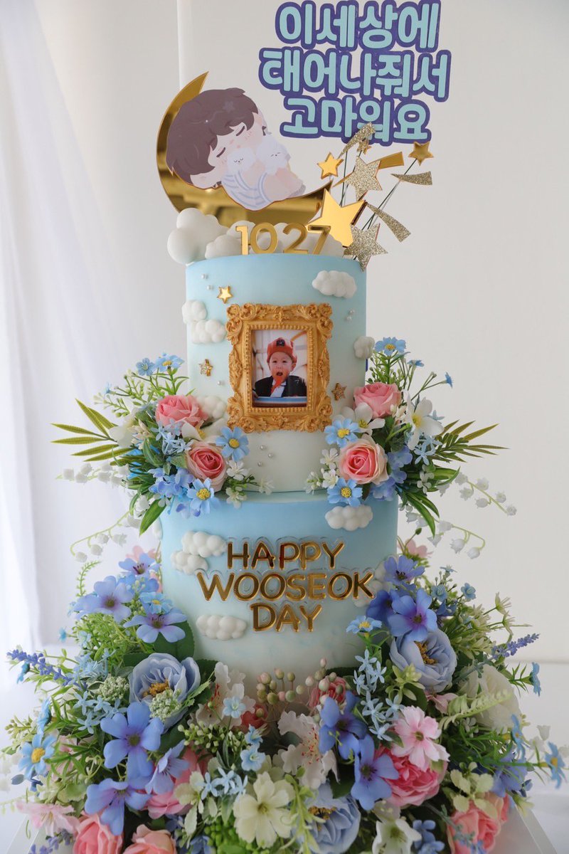 𝐇𝐚𝐩𝐩𝐲 𝟐𝟗𝐭𝐡 𝐛𝐢𝐫𝐭𝐡𝐝𝐚𝐲

 모든 꿈이 곧 이루어지기를 바랍니다. 나는 항상 당신 곁에 있을 것입니다

#KIMWOOSEOK #김우석 #คิมอูซอก