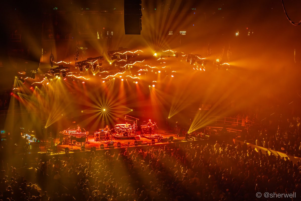 sherwell's tweet photo. Albany N1 2024/10/26 #phish https://t.co/tDuSwPKe9k