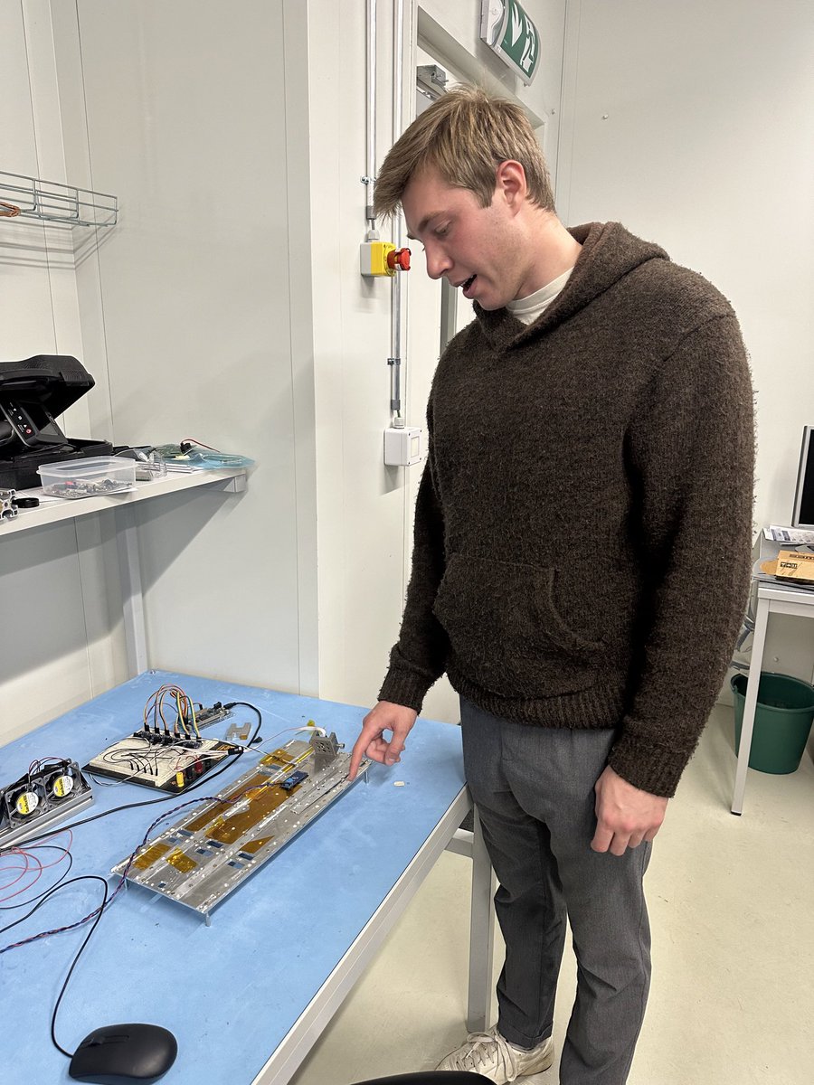 ⚠️THIS MACHINE DOES SCIENCE…!More pics of the new CMS barrel timing layer: test stands, sensor modules, detector modules <a href="/CMSExperiment/">CMS Experiment CERN</a> <a href="/CERN/">CERN</a>