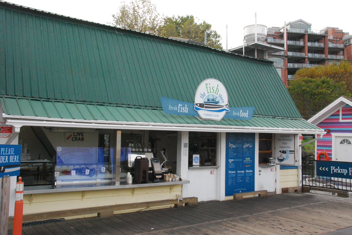 Today, on a day trip to Canada, I dined at an amazing fish restaurant:  The Fish Store. 
Salmon soup, 6 ‘Sunseeker’ Oysters, and halibut and chips. 
Absolutely fantastic. 

<a href="/flotngfishstore/">The Fish Store</a>