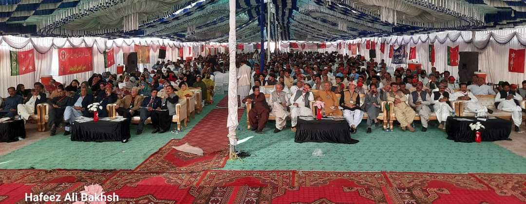 نیشنل پارٹی کا 4 روزہ مرکزی قومی کانگریس و کنوینشن وحدت بلوچستان زیر صدارت پارٹی کے مرکزی صدر <a href="/DrMalikBalochNP/">Dr.Abdul Malik Baloch</a> کوئٹہ میں جاری ہے۔ قومی کانگریس 26 تا 29 اکتوبر جاری رہے گا جس میں اراکین کونسل نئی قیادت کے چناو کو بذریعہ انتخابات عمل میں لائے گے۔
<a href="/ABMPildat/">احمد بلال محبوبAhmedBilalMehboob</a> 
#7thCongressNP