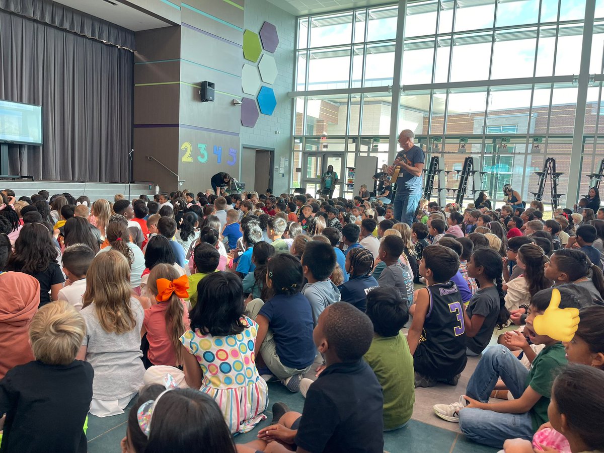 Such a fun author visit for our 2nd graders! They loved Mr. <a href="/steverswinburne/">Stephen R. Swinburne</a> ! #OwlAboutTheBest <a href="/cfisdmcgown/">@cfisdmcgown</a>
