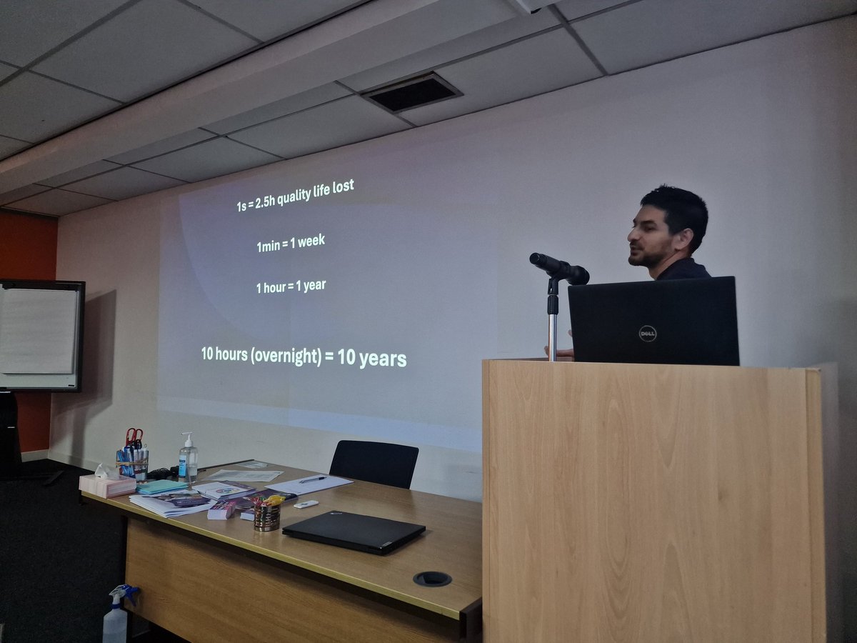 Last talk of the day on the role radiography plays on thrombectomy services. Cost effective for the NHS but more importantly... much improved patient outcomes. <a href="/SCoRMembers/">SCoR Members</a>