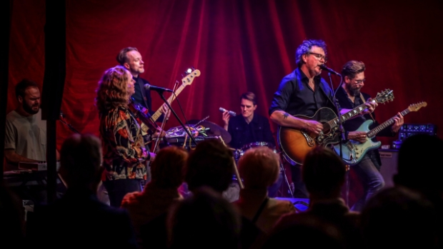 Jan Henk de Groot speelt unplugged in De Amer -  schakel.info/l/88040