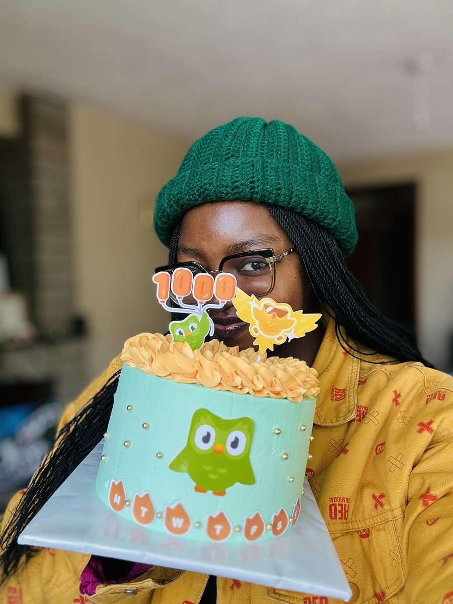 EstherKazungu's tweet photo. Celebrating my 1000 + days @duolingo streak 😁😁 https://t.co/fu5RzjMpQE