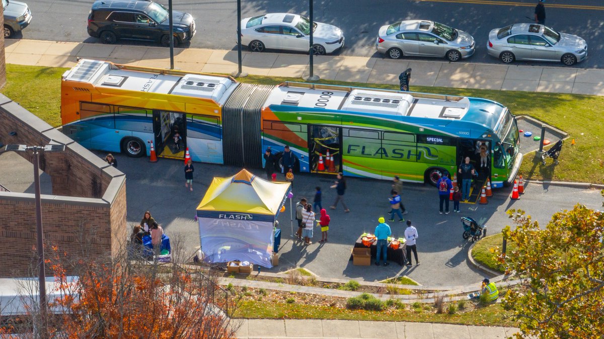 MyDronePro's tweet photo. Rockville, MD 10AM - Noon - Join in on the fun 👿 today experience the #MonsterFlash 🚌 Bus at the Twinbrook Library. @MCDOTNow @RideOnMCT @MCPL_Libraries @Rockville411 #RideTheFlash https://t.co/QerECmJG30