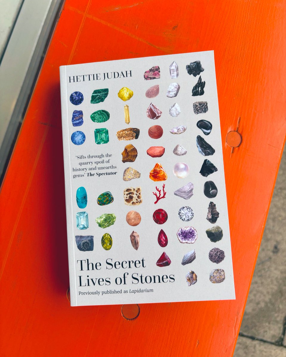 Book of the day and a big Real Magic favourite, The Secret Lives of Stones <a href="/HettieJudah/">Hettie Judah</a> 🧡 Previously published as Lapidarium this new heavyweight full colour paperback version is beautiful, telling the unexpected stories behind 60 stones. Love it. 

uk.bookshop.org/a/11100/978151…