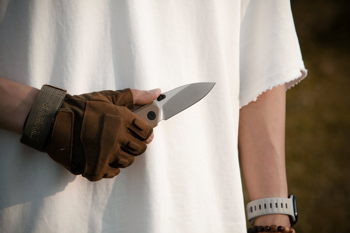 FishPetrified's tweet photo. 🔪 PFP04 Havrog，
Featuring a 3.15" K110 blade for precise cuts, the Havrog is designed for efficiency. Equipped with a thumb stud for smooth, one-handed deployment.

Havrog Designer:@crazy_hedgehogs

FEEL THE POWER, RESPECT NATURE!

#PFP04Havrog #EDC