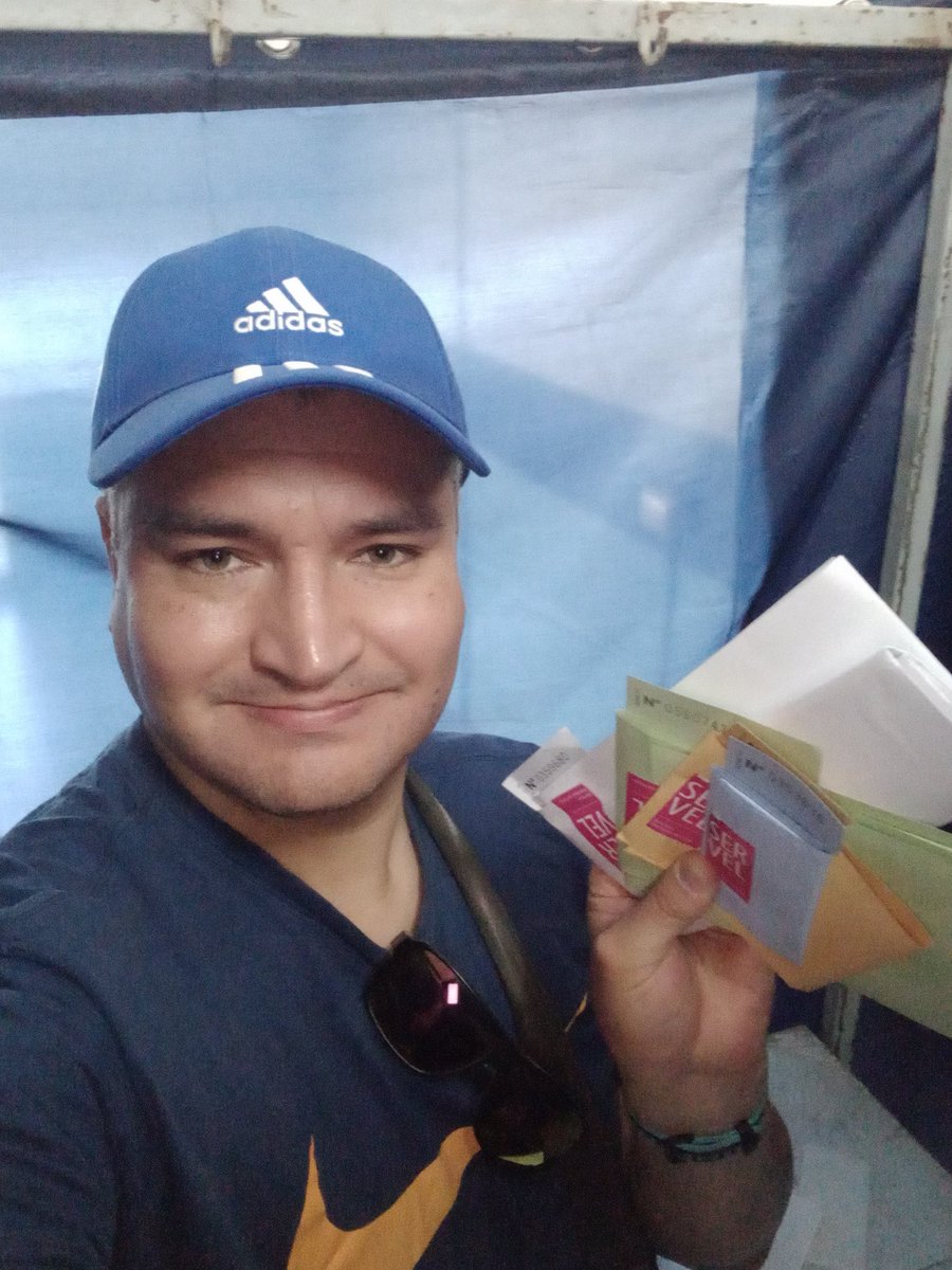 ¡Listo! Deber cívico cumplido. Vayan a votar ahora compatriotas en estas elecciones de alcaldes, concejales, gobernadores y consejeros regionales. Es muy importante que lo hagan 🇨🇱🗳 #Elecciones2024CL #EleccionesMunicipales