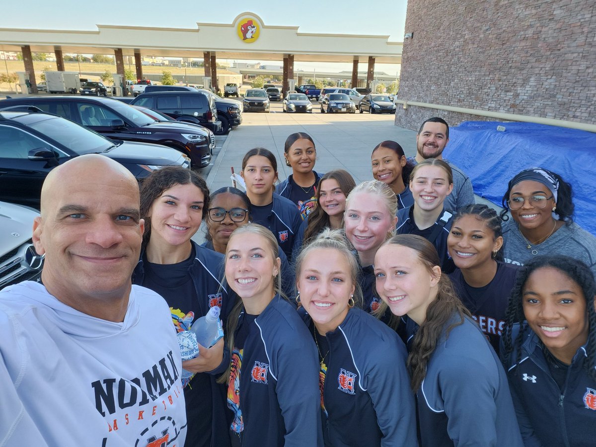 🧡🖤 1st scrimmage today down in TX!! OF COURSE, we stopped @Bucees on the way!! 🤪🤣