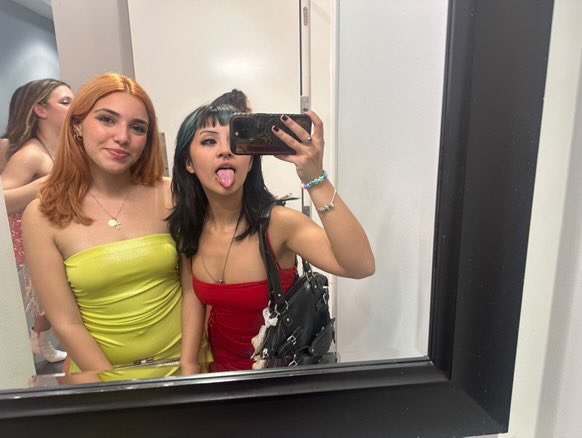 tinyittylitty's tweet photo. dump from yesterday #lasthoco https://t.co/VOwQRHtFQh
