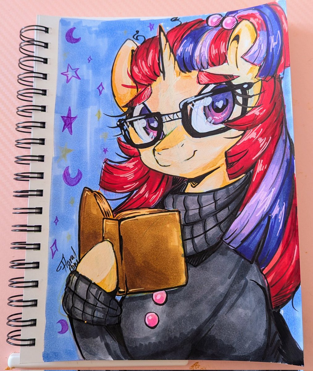 I love this adorkable bookworm🌙
#mlp #moondancer