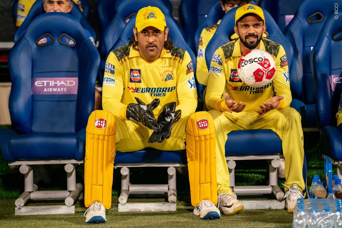 THE LIKELY CSK RETENTIONS FOR IPL 2025: [Cricbuzz]

First retention - Jadeja.
Second retention - Ruturaj.
Third retention - Pathirana.

Uncapped Player - Dhoni.