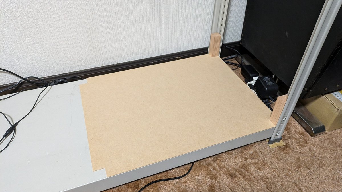 9jX4yk9cyGXIYyB's tweet image. 嵩上げする為、棚を整理し直し中💦😅