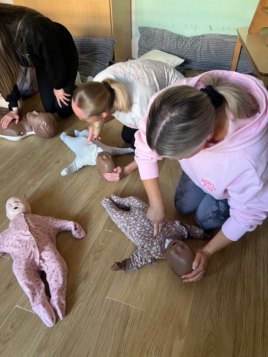wellsidekg's tweet photo. Dedicated staff who give up their weekend to ensure they are Paediatric First Aid Trained and we meet the requirements of our Millie’s Mark Accreditation #dedication #safety @FirstStopSafe #milliestrust @ndna https://t.co/10o4rUDgiM