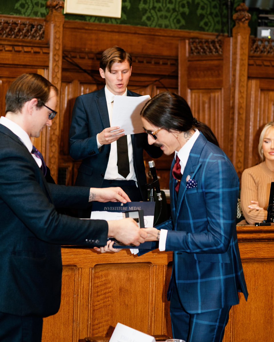 joshuakanebespk's tweet photo. 🏅Receiving the ‘Decade of Excellence’ Award at The Houses of Parliament for my contribution to the arts and fashion.🏅Thank you @parliament_afs https://t.co/pDfpmAsuO1