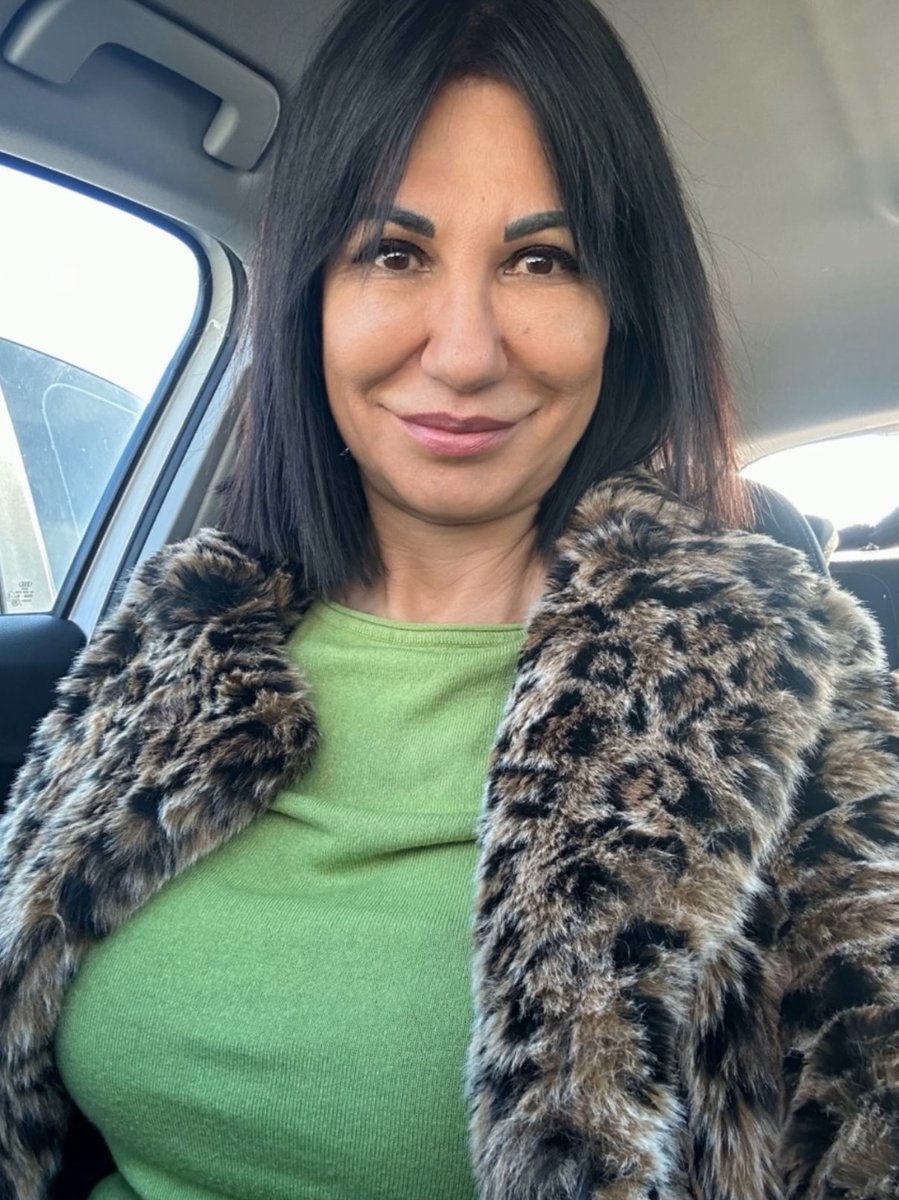 MissEspositoc's tweet photo. Happy Weekend Guys! https://t.co/OrgQREMk4n
