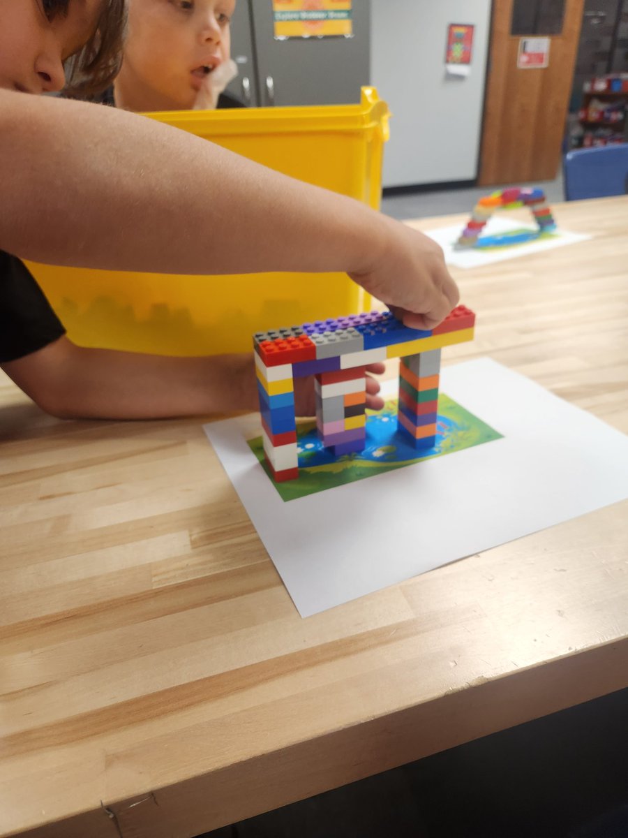 Katie Scott tweet media