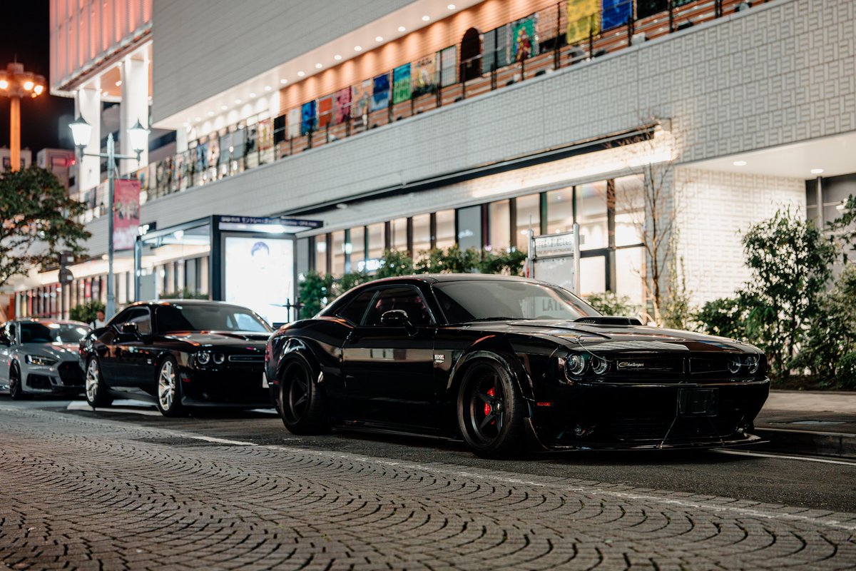 yzoriver's tweet photo. グンマーでバチいけなチャレに出会った
#DODGE
#Challenger
#EDGECUSTOMS https://t.co/4XFjvMESNp