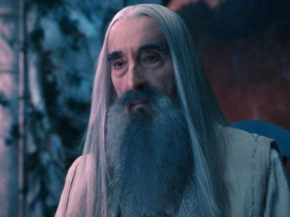Sir Christopher Lee spent his final night before his death watching The Lord of the Rings ❤️ 

Via <a href="/YahooNews/">Yahoo News</a> <a href="/SkyNews/">Sky News</a>