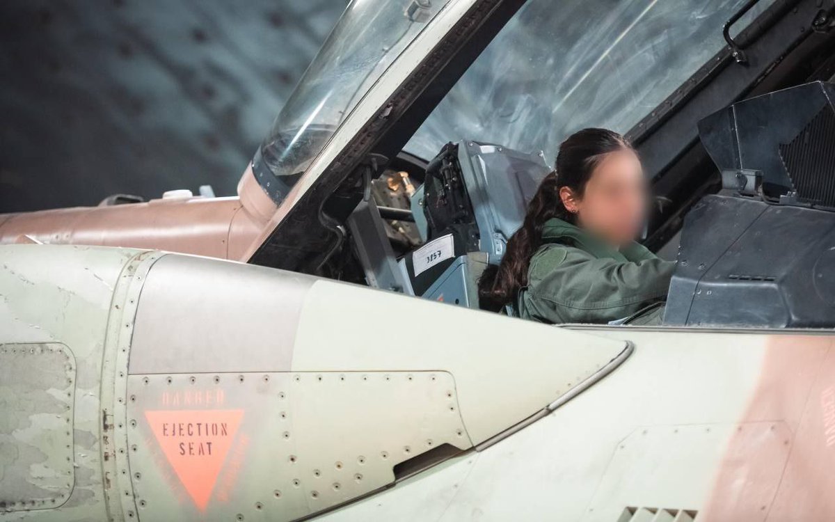 Israeli Air Force female pilots took part in Iran’s attack last night.

Lionesses. 🇮🇱