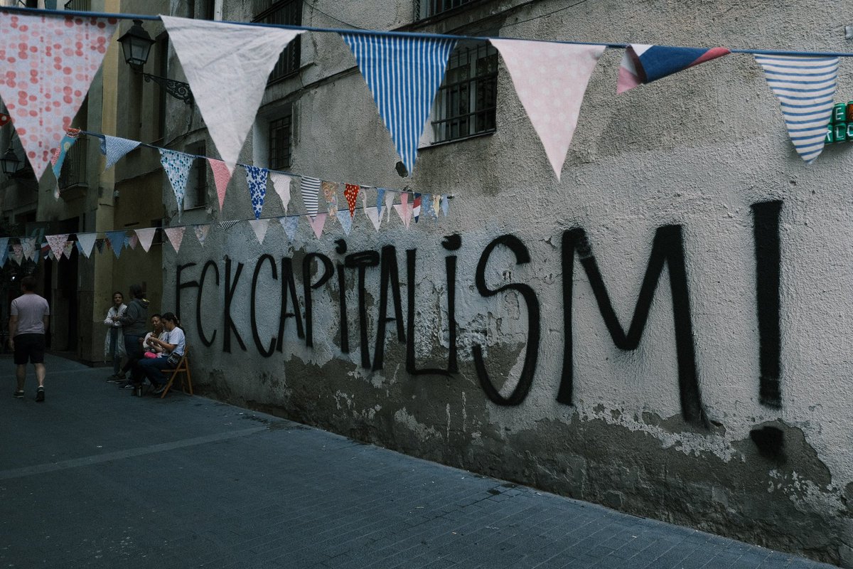 couldvebeenfun's tweet photo. fck capitalism https://t.co/yxP8DoN8T5