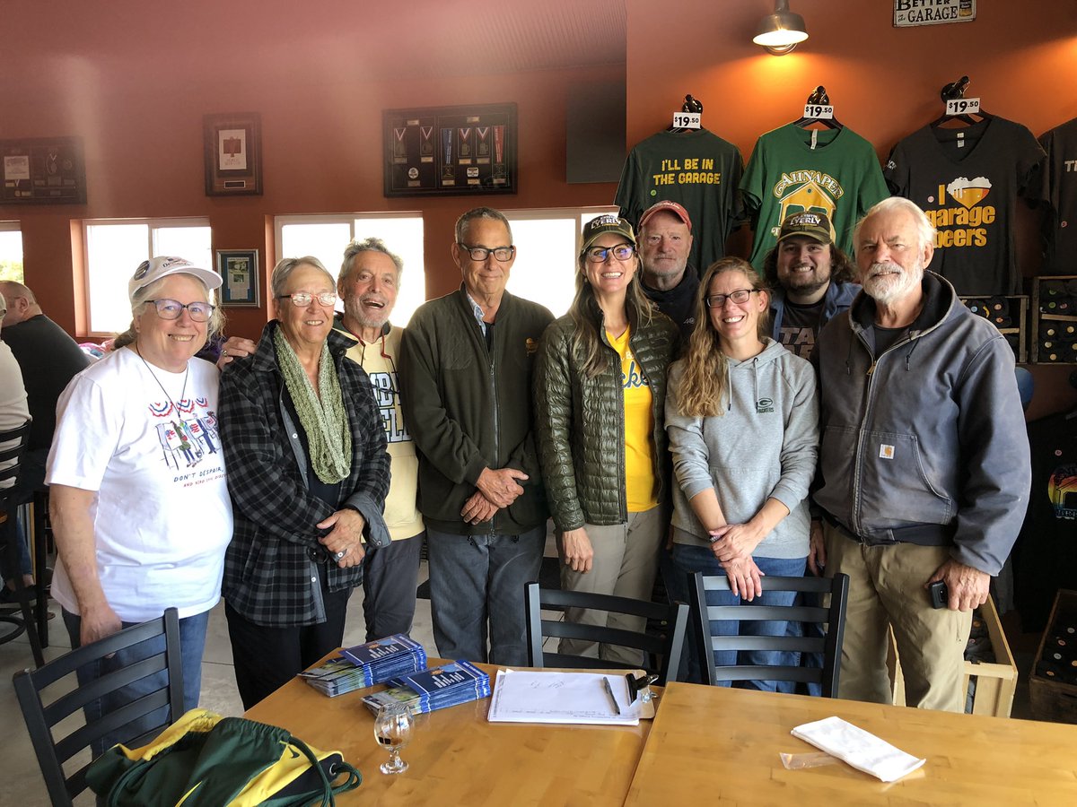 Let’s start a chain! Here I am with some amazing @kristinforWI volunteers!

If you’re in the Eight, sign up here to help us #GetOutTheVote!

#GOTV with Dr. Kristin Lyerly: forms.gle/GC5c3iK2v22V3B…