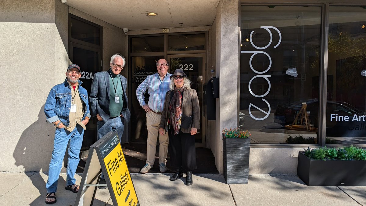 eadgallery's tweet image. Such a nice surprise! Some of my friends from @FOTOFOCUSCINCY stopped by the gallery today from Cincinnati to see the gallery and our Images from Storytellers:  2024 FotoFocus Biennial: backstories exhibition. A really great group of people.
#fotofocus2024 #backstories #fotofocus