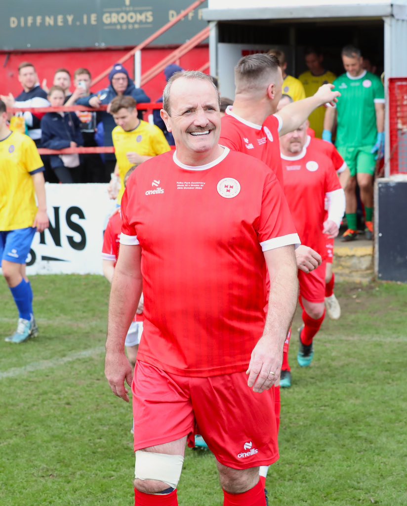 shelsfc's tweet photo. A magical day at Tolka ❤️ https://t.co/X2uxoudMCM