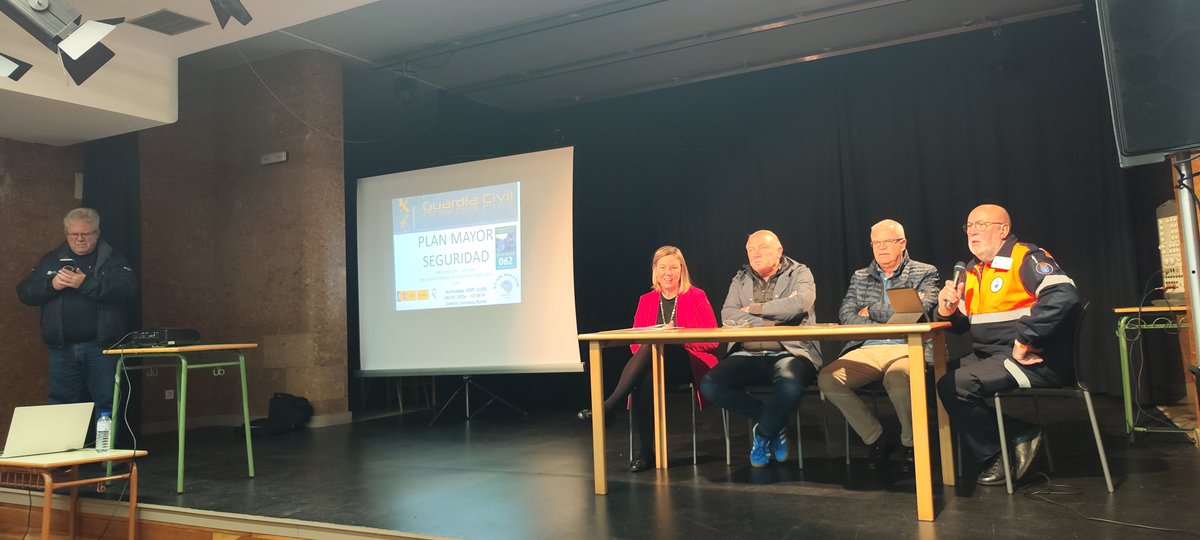 OLITRASANCOS's tweet photo. VIII Xornadas de Protección Civil da provincia de Lugo, organizadas pola Federación Lucense de AVPC, un ano mais fantásticas,  compartindo experiencias con amig@s e como non bo xantar.

Gracias pola invitación  Pepe e @manuelexpo 🥰🥰🥰🥰 https://t.co/QDSqx0c6Wm