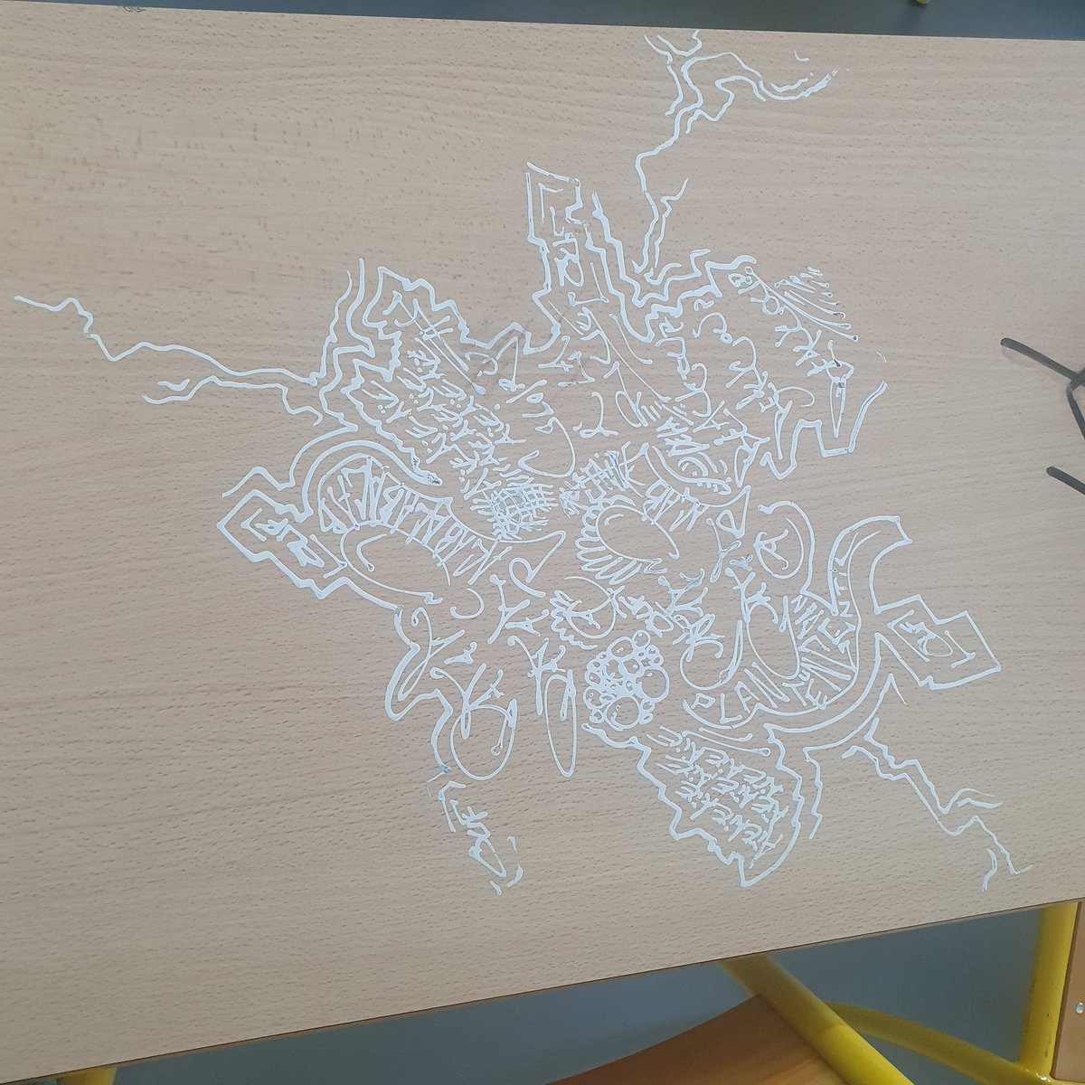 Dessin sur table