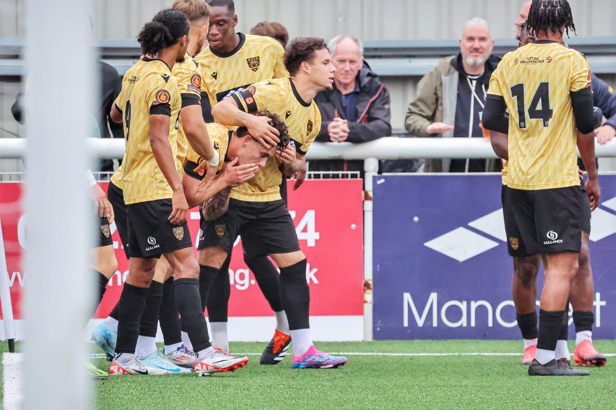 Jon Benton tweet media