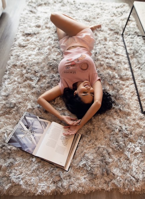 Watch Ava Addams's leaked NSFW photo on TwXstars