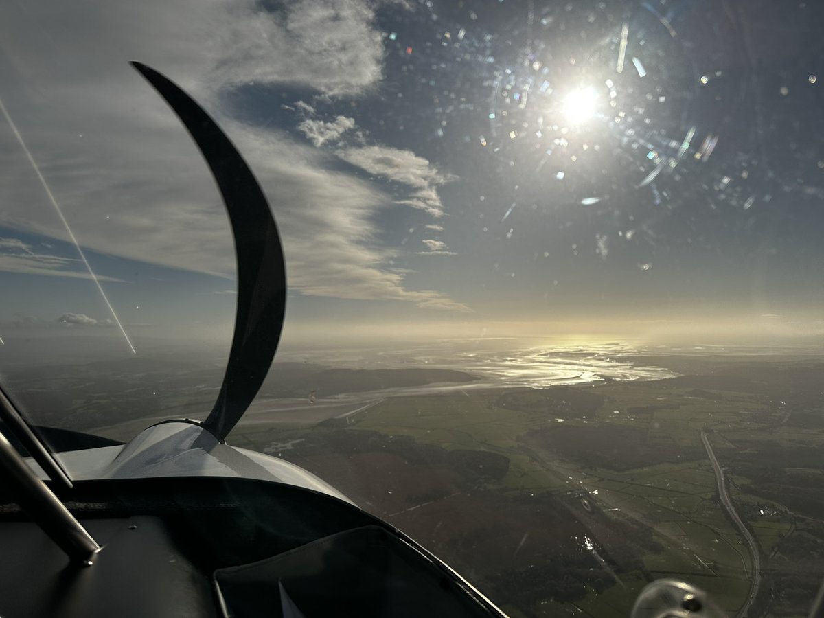 dannydenfisch's tweet photo. What a fantastic couple of days flying we’ve had in conditions that were much better than predicted. We’ve had some solo consolidation for our more advanced students along with great progress towards solo standard for some of our newer students.
#flying #aviation #microlight https://t.co/uBlP1kA0Fk