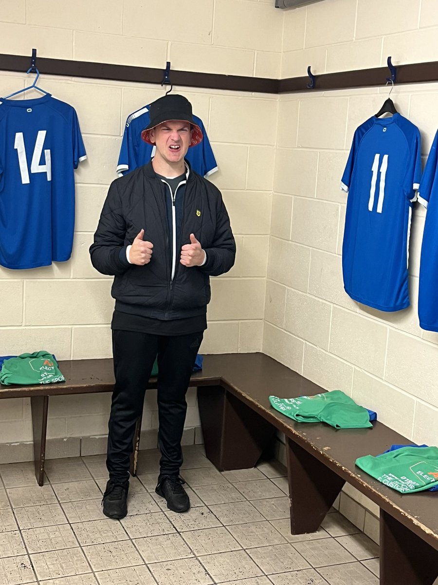 Wayne shakespeare⚽️ (@wayneshakespea1) on Twitter photo Away day today for <a href="/GornalAyWe/">Gornal Athletic Football Club</a> and something different for Jordan as we played in our away shirt which threw him a little as we have worn home shirt for a while so printed him pictures of home/away kit so he knows what kit to sort #Disabilitys #Volunteer <a href="/scope/">Scope</a> #kitman #Autism 🦚 Away day today for <a href="/GornalAyWe/">Gornal Athletic Football Club</a> and something different for Jordan as we played in our away shirt which threw him a little as we have worn home shirt for a while so printed him pictures of home/away kit so he knows what kit to sort #Disabilitys #Volunteer <a href="/scope/">Scope</a> #kitman #Autism 🦚