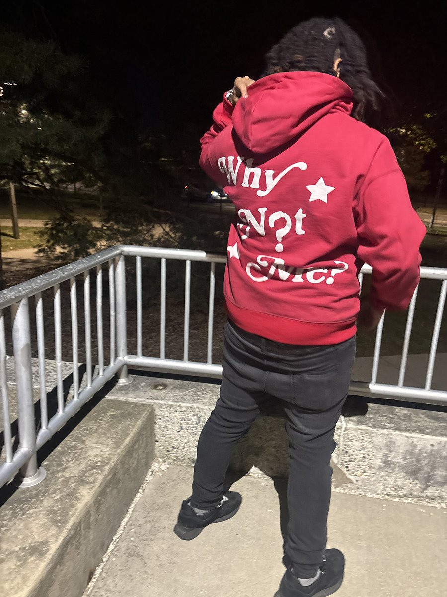 wavynavykb's tweet photo. why i be fly asl doe https://t.co/futyJXJUq6