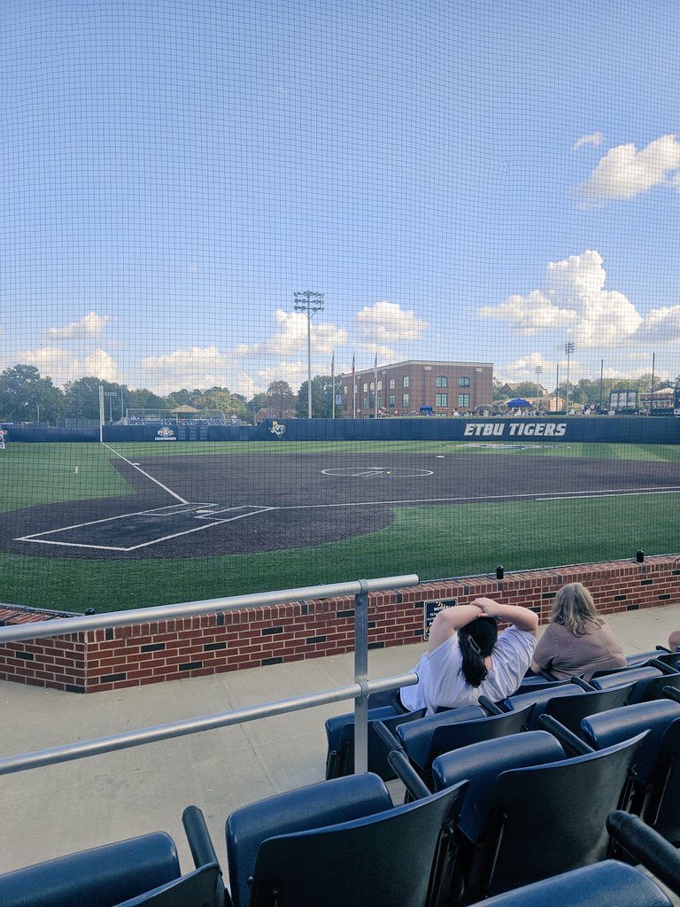 Audrey Sierra (@audreysierra) on Twitter photo Weekend off, got to catch a game! #fAMily #alwayslearning #uncommitted <a href="/_CoachAnthony/">Anthony Herrera</a> <a href="/AMAH_Herrera/">Athletics Mercado Academy Herrera</a> Weekend off, got to catch a game! #fAMily #alwayslearning #uncommitted <a href="/_CoachAnthony/">Anthony Herrera</a> <a href="/AMAH_Herrera/">Athletics Mercado Academy Herrera</a>