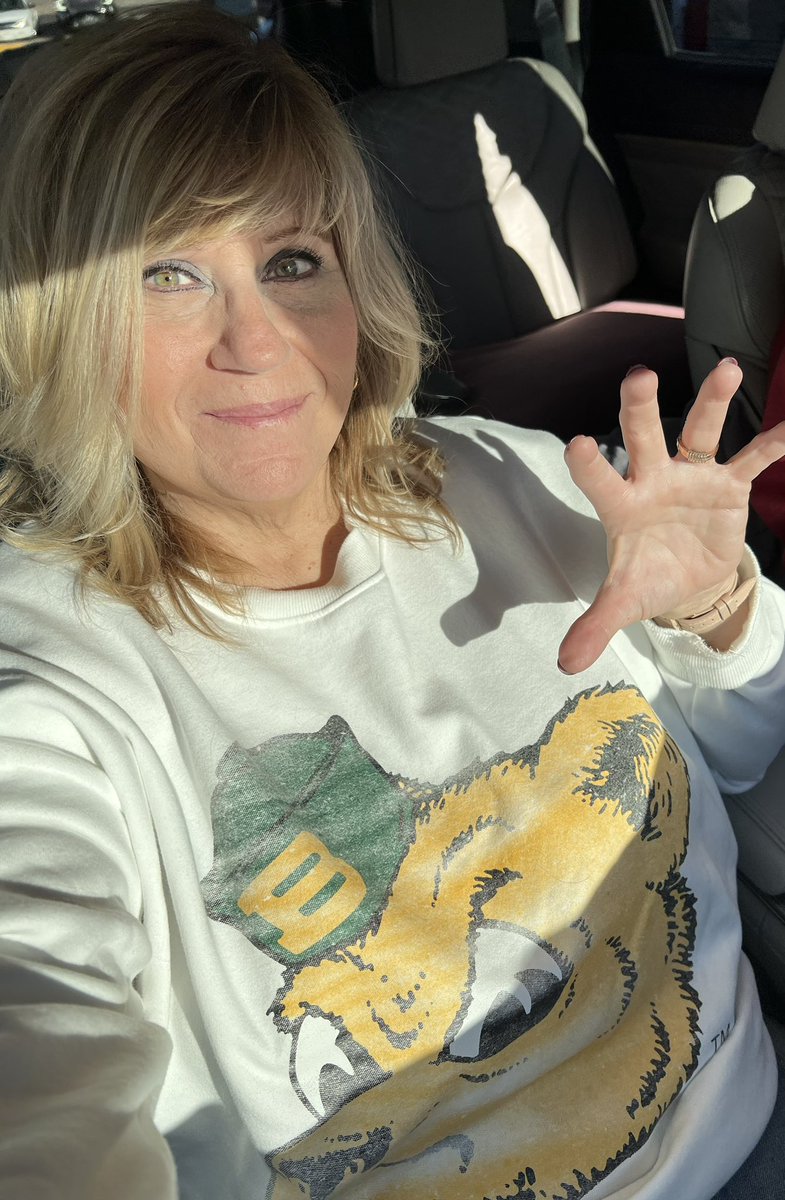 Lolli Loves Bears 🐻💚💛 tweet media