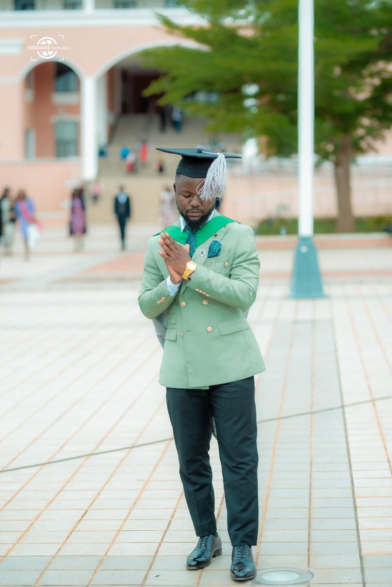 Been a minute, your boy is a graduate😊

BSc Geographical Information Systems and Earth Observation Sciences (Credit)😌😊.