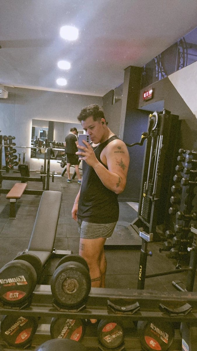 pccoss's tweet image. Um dia chego lá. #gay #gayboy #gaytwitter