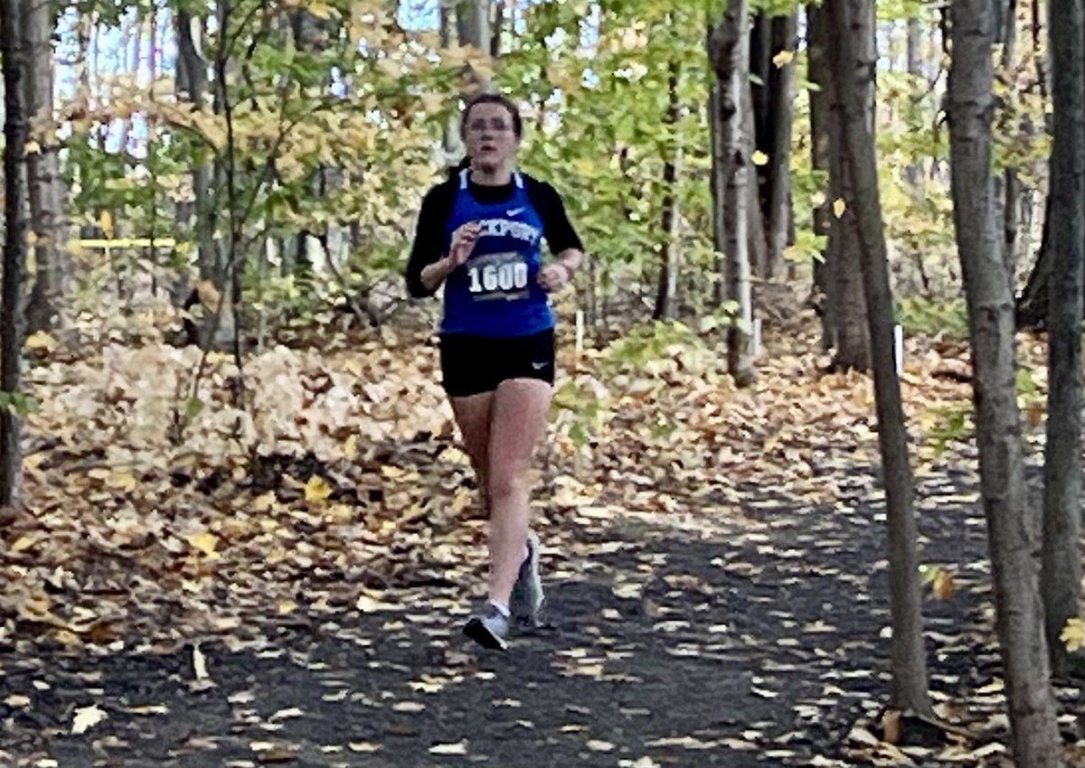 Girls <a href="/BrockportTrack/">Brockport HS XC/T&F</a> XC running Parma Park in the <a href="/MCPSAC/">MCPSAC</a> XC Championships 🔵⚪️