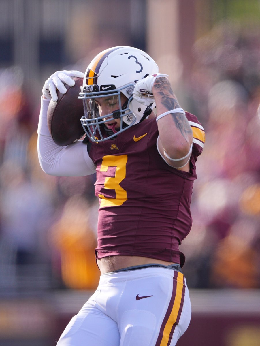 GopherFootball's tweet photo. .@koiperich3 is now tied for 4th all-time for single season interceptions (5) 💪

The Esko, Minn., native is just a true freshman. #RTB #SkiUMah #Gophers https://t.co/CVixHdpaEF