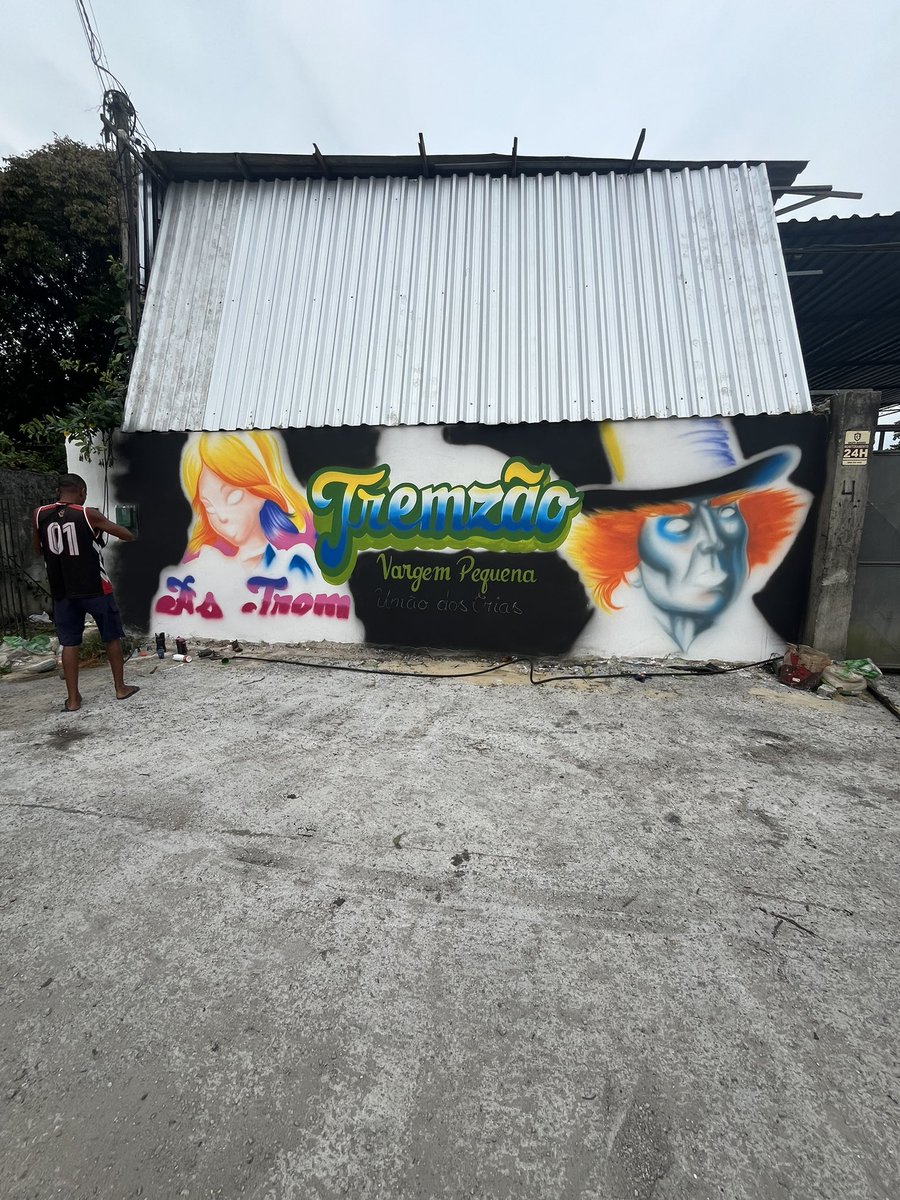 TREMZAOZEDU2023's tweet photo. Aonde tudo começou era apenas um muro pequeno hoje esta lindo 
Rapaziada tiramos onda 

Trenzão 2025 https://t.co/NGtyV2EwpE