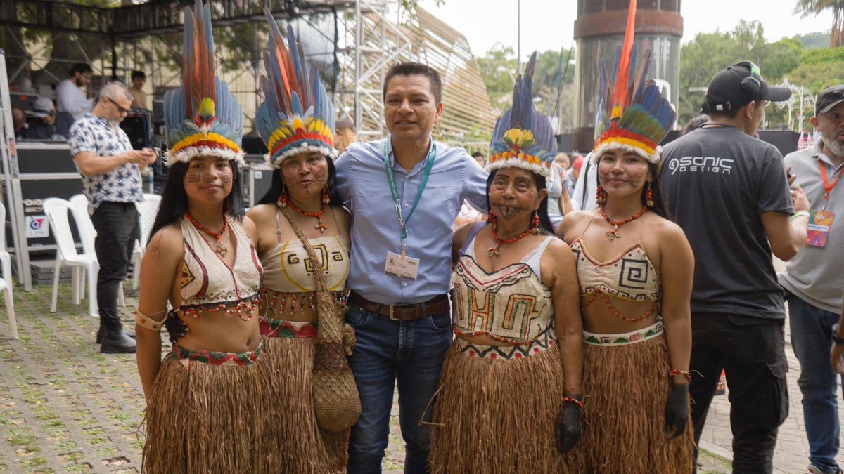 🌿 En la #COP16Colombia, en el conversatorio 'Aproximaciones al diálogo Intercultural y Sistemas de Conocimiento de los Pueblos Indígenas'