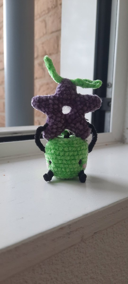 cheerfulhitsuji's tweet photo. Made a sweet little junimo with the star fruit
#stardewvalley #junimo #starfruit #crochet #amigurumi #plushie https://t.co/OjEiy7KmVZ