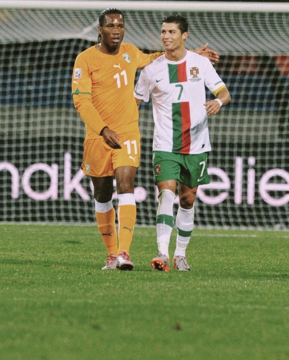 🚨🎙️ Didier Drogba:

"Todo el mundo sabe que Ronaldo es mejor que Messi, no solo yo, sino que para algunos es difícil de reconocer".