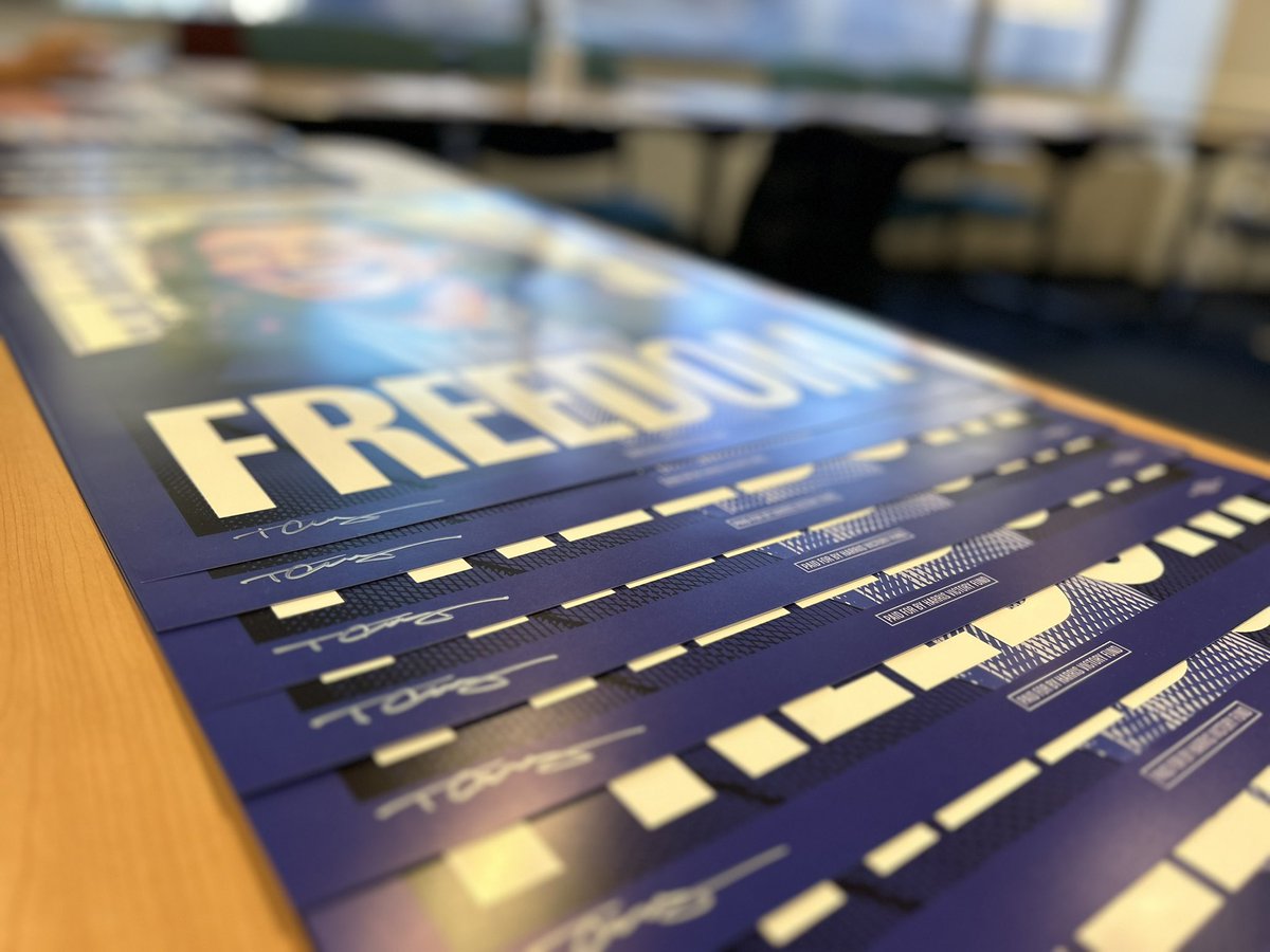tracieching's tweet photo. Yesterday I had the pleasure of visiting DNC HQ to sign some of the @kamalaharris posters created for her campaign.

Big shout out to everyone who had a hand on this project. To @ericziminsky for making sure it happened and the entire Harris-Walz campaign staff. https://t.co/b92AtI90NT