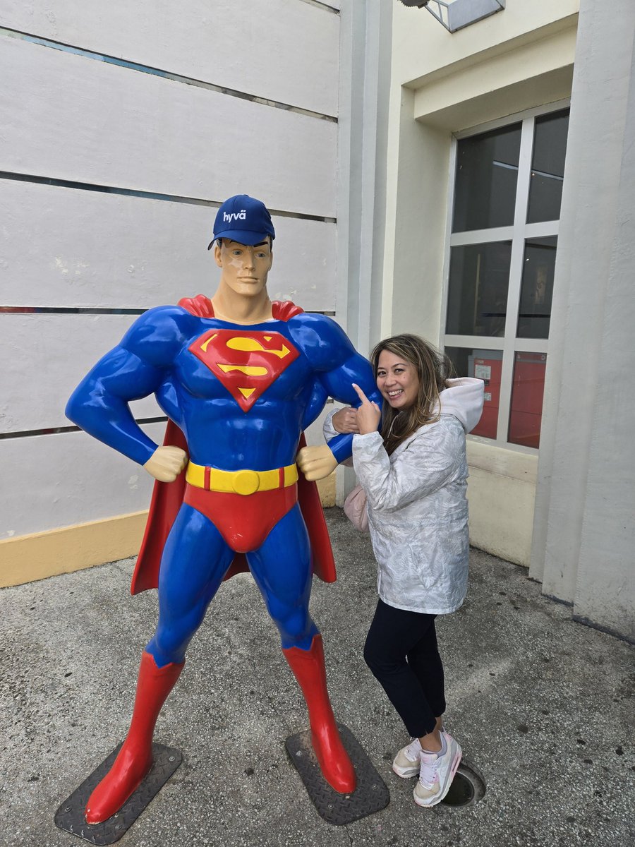 Thien-Lan Weber tweet media