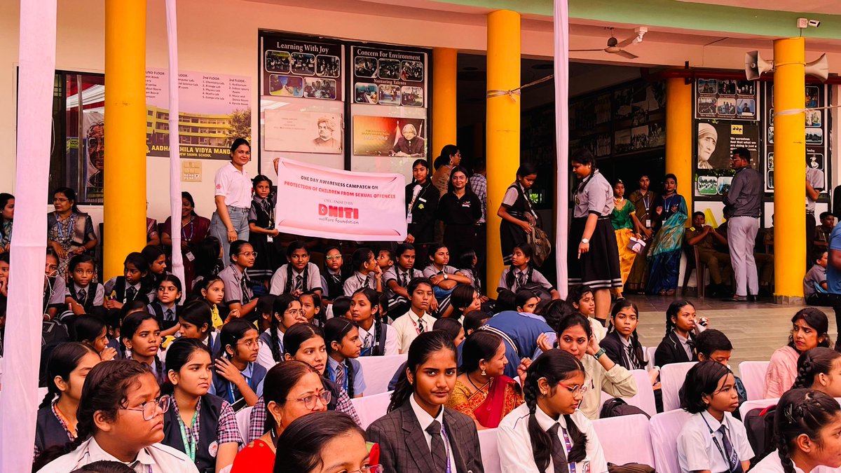 DhitiFoundation's tweet image. An awareness campaign by @DhitiFoundation was organized at Aadharshila Vidya Mandir, Bilaspur on 25/10/2024 in conjunction with the Kalam Within Me program.Both boys and girls were collectively made aware about the Act nd #NCPCR initiative POCSO E-box.
#POCSOAwareness