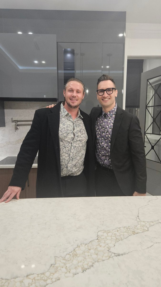 gemmab906's tweet photo. Great Luxary listing event hosted by Kyle Mark. I watched another realtor eat 11 tacos... pretty wild https://t.co/m5L50rt3h2
